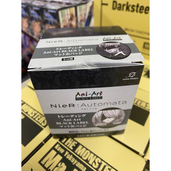 NieR: Automata Ver.1-1a Trading Black Matte Tin Badge - Picture 4 of 4